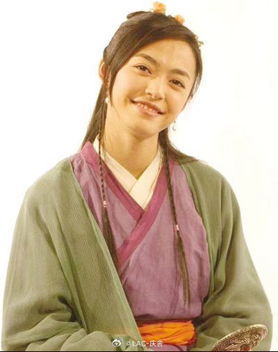 姚晨曹郁官宣离婚姚晨的角色陪伴了好多人的青春。从《武林外传》郭芙蓉的排山倒海，到