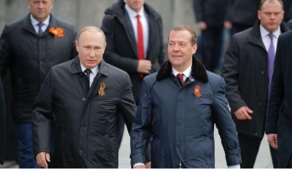 “普京若下台，俄欧和好、中俄反目？”梅德韦杰夫预测，欧洲结局很悲惨。 
 
国际