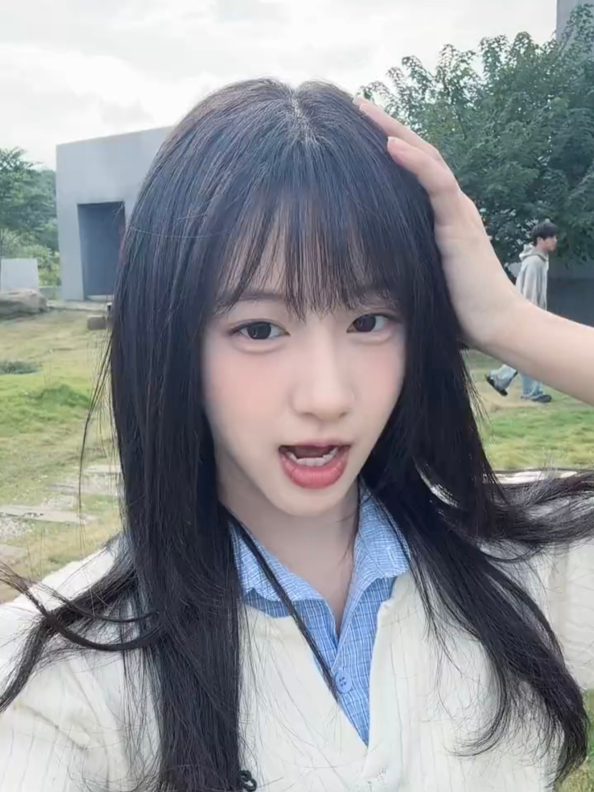 包上恩 bse包上恩李瑶英bse包上恩月明千里当世界凉如荒岛 我们依然会是彼此的
