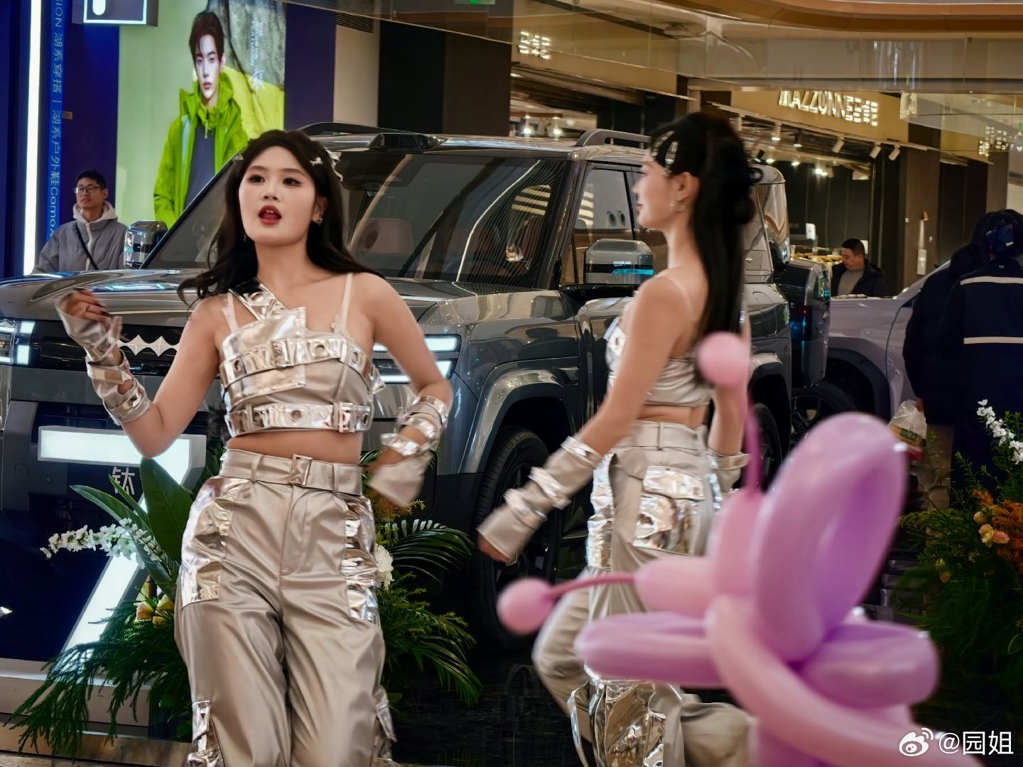 路过方程豹的展台看了一眼钛7确实好看