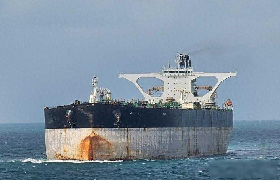 船被扣了，俄没动手，美在演戏

2026年1月7号，美国海军在大西洋公海拦截一艘