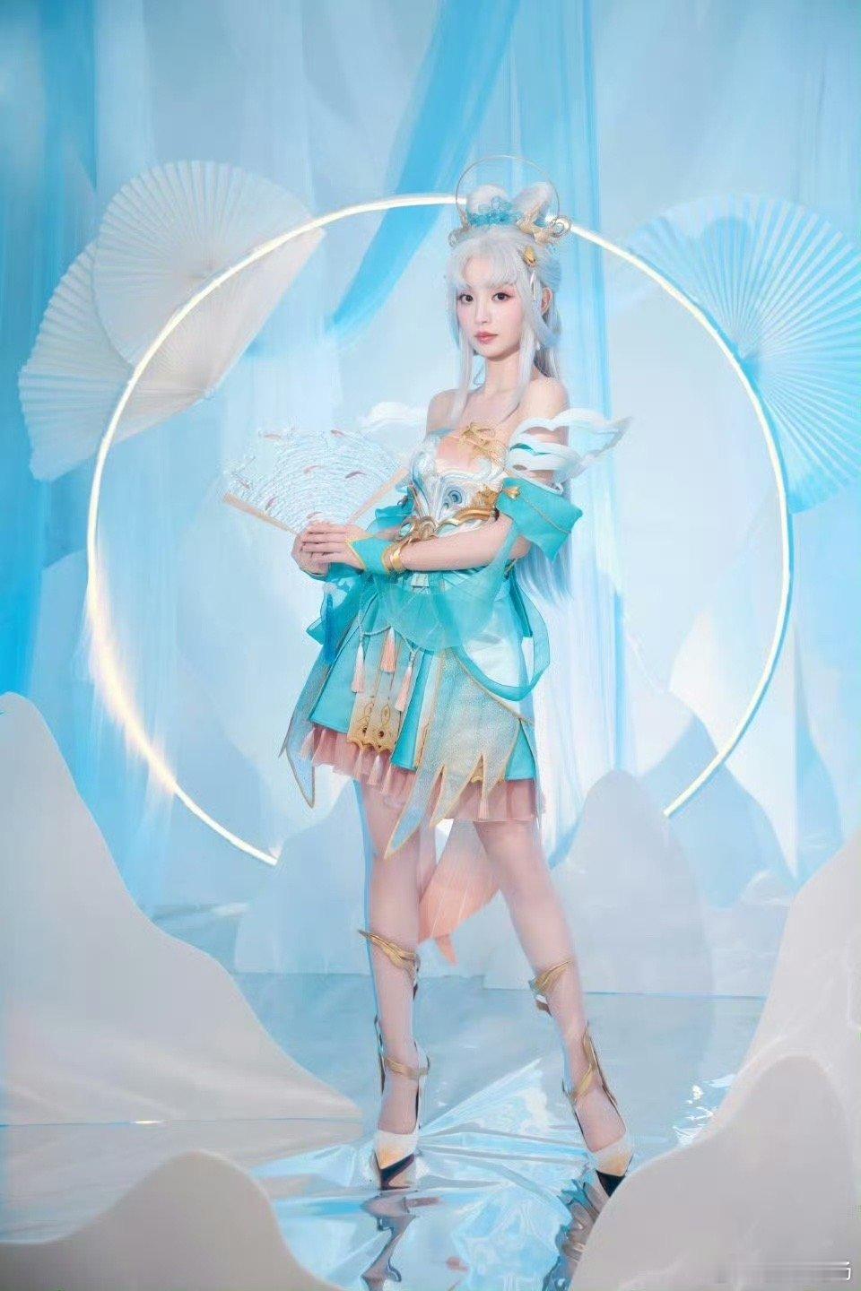 #田曦薇cos绮梦青鸾#田曦薇的新COS造型“绮梦青鸾” 真的好美呀是很美体态很