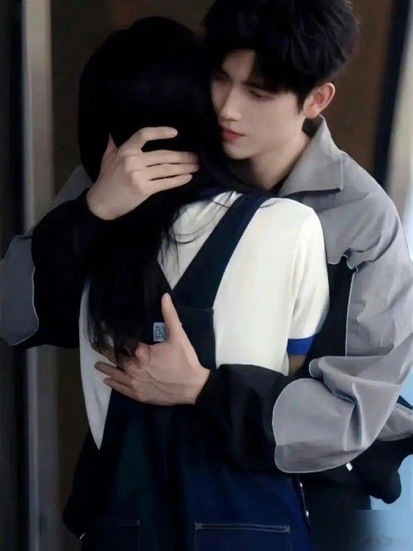 #终于又能吃到现偶的细糠了#这不妥妥的小说感嘛俩人不论是身高外形都好搭！各种甜蜜