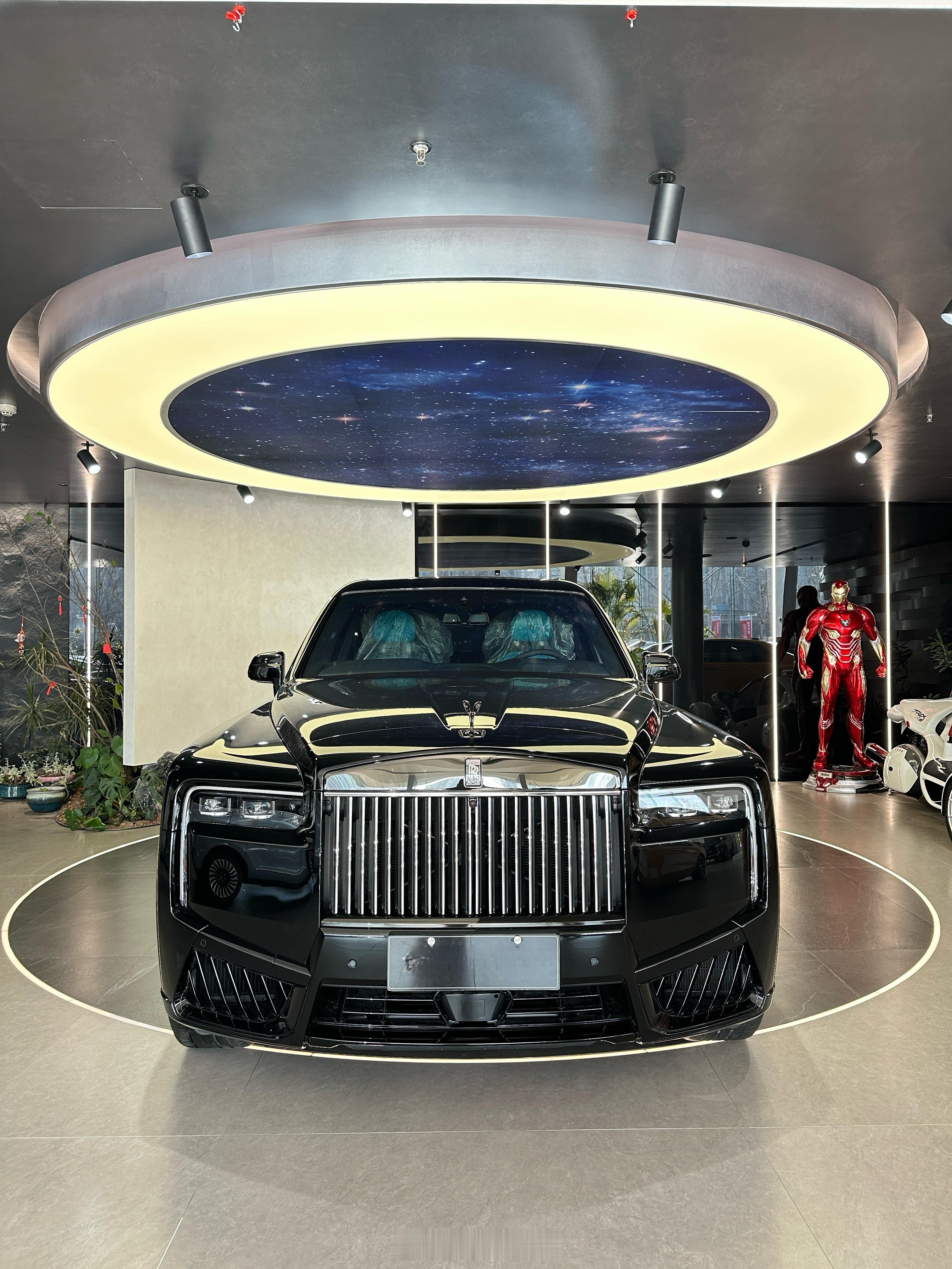 25款库里南 BB版 黑/绿松石25年上牌，仅100公里，喜欢的联系私信