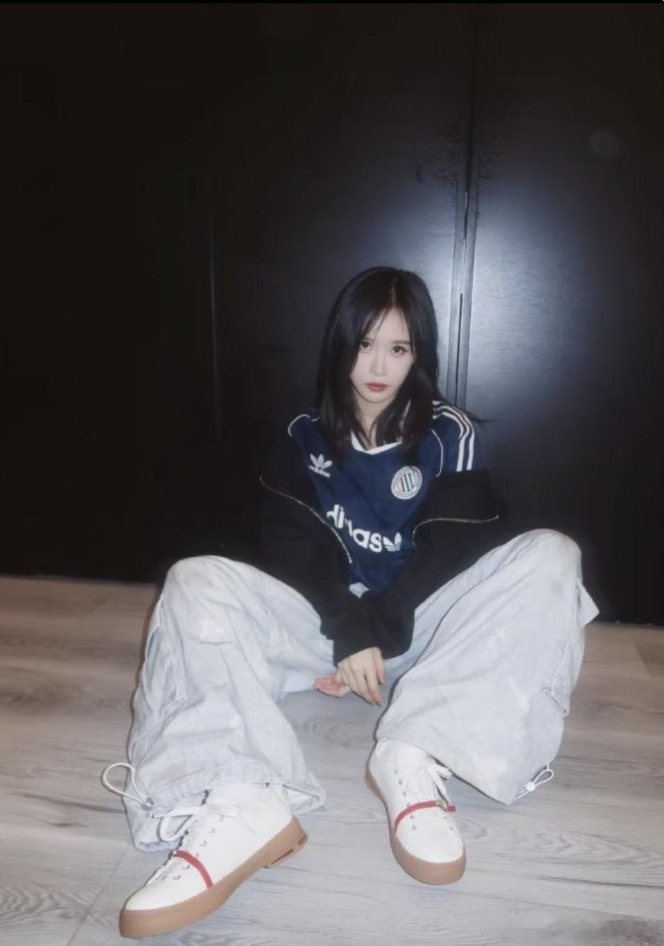 段艺璇这是饭撒还是撒饭百厨大战 怎么会有人比心比得这么真诚啊！段艺璇这营业态度真