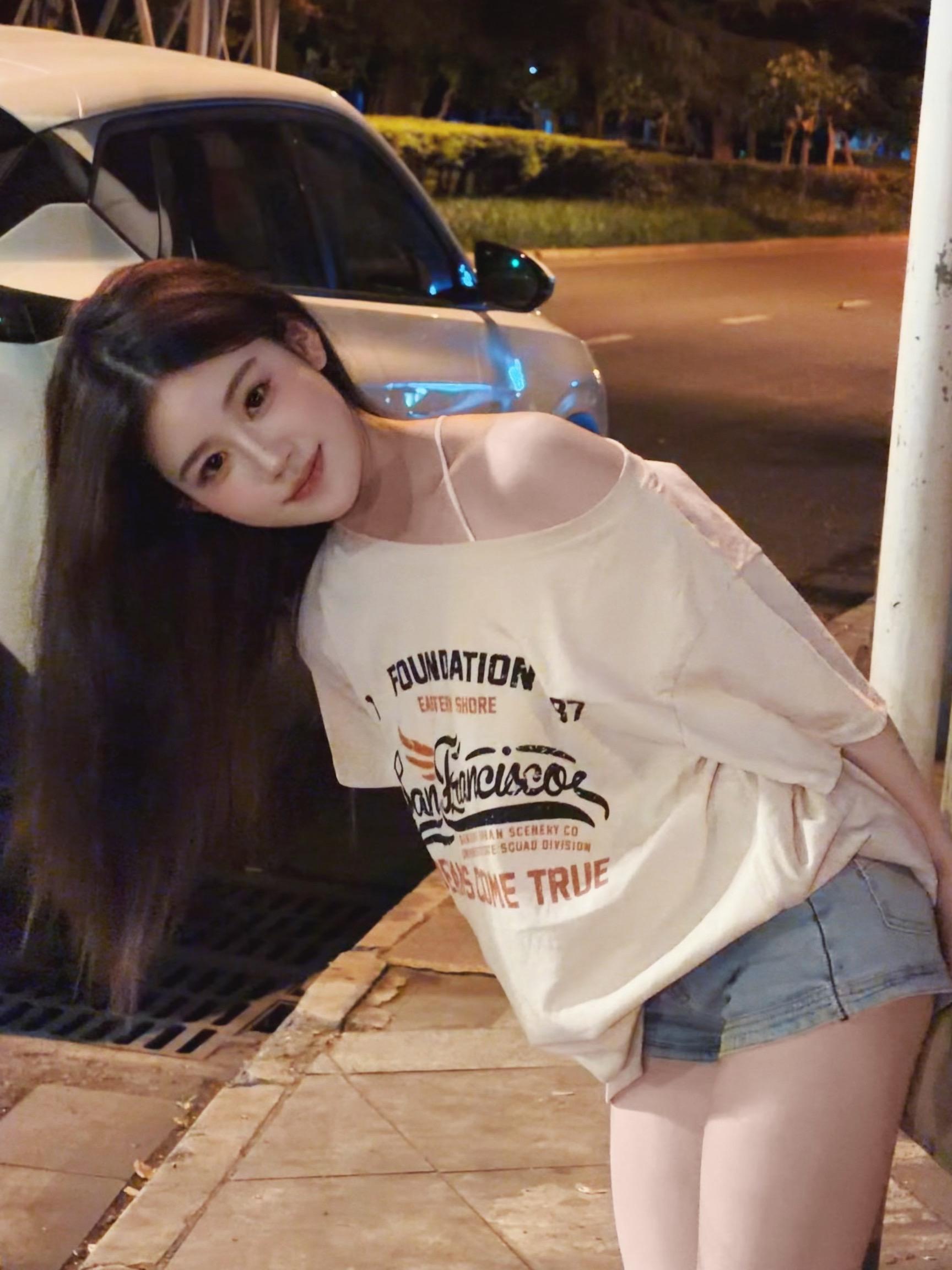 老天 我是个能吃苦的女孩 可你给我的痛苦 远远超出了范围内 我也有点累了