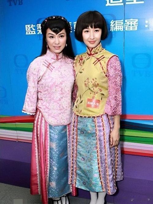 🎬 这张照片是香港电视连续剧《五味人生》的发布会现场。
《五味人生》是一部讲述