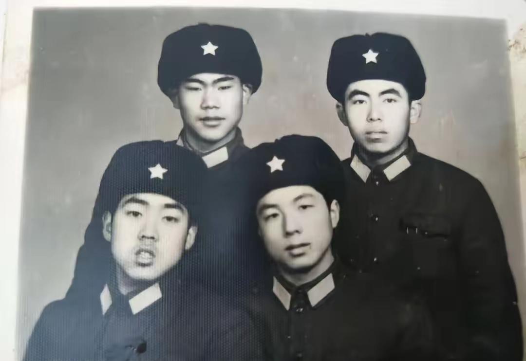 1976年，知青张连成不顾父母反对，娶了农村姑娘，10年后，带3孩子回来，谁知，