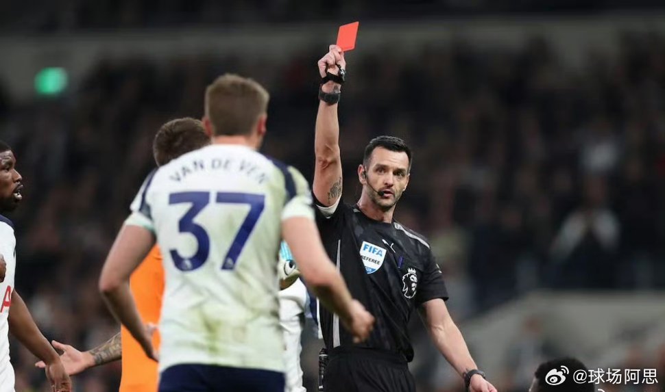 热刺1比3水晶宫 热刺这个队儿完了，彻底完了……新的管理层完全不知道自己在干些什