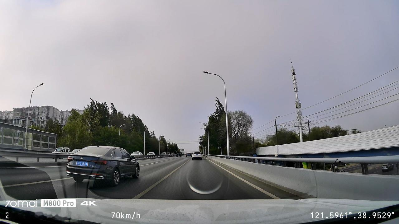 100码还能拍的清车牌，这才叫把 “行车安全感” 焊在了车上！
开车这些年换过好