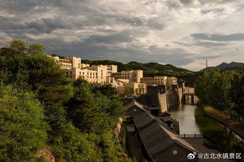 新的一周，祝你有所为，有所爱，有所期待~早安，宝子们~#长城下的童话小镇# #古