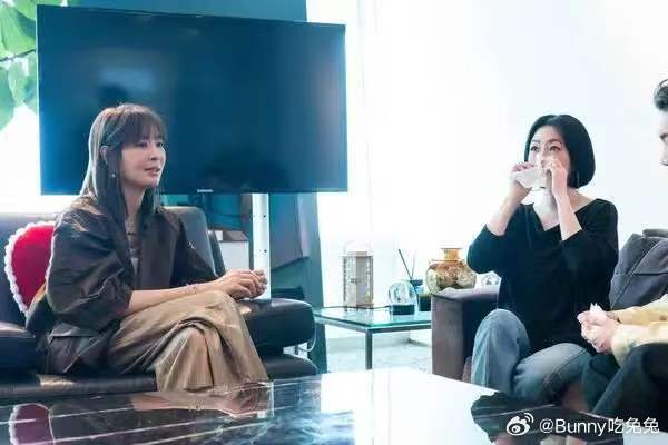 小S感谢贾永婕陪大S走到最后小S感谢贾永婕陪伴她走出伤痛大S 贾永婕的陪伴是寒冬