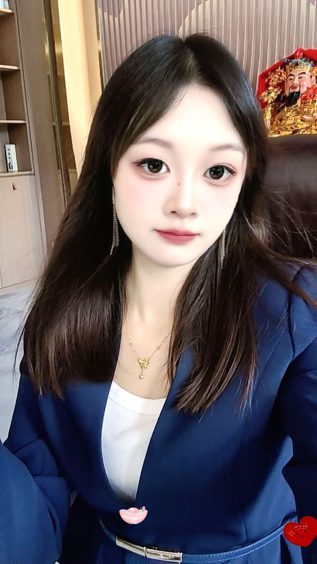 我想知道一个男人很爱一个女人，到底是什么样子？