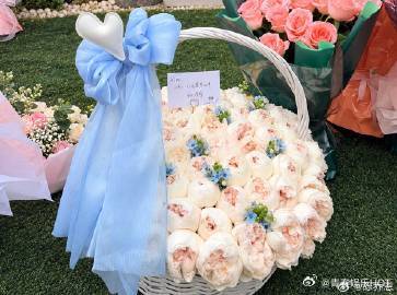 陈乔恩连续十年祭奠乔任梁陈乔恩发博纪念乔任梁陈乔恩如期更新动态纪念乔任梁，整整十
