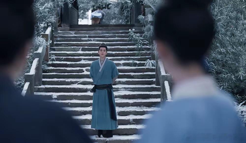 九皋跪下的那一刻，鸡皮疙瘩起来了。​一个林府家生子，嘴皮子溜，心思更深。为娶玉蝉