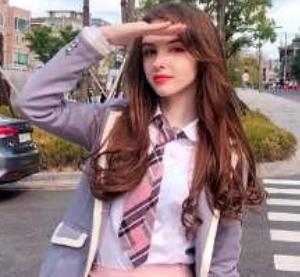 乌克兰还有两千万女性——这个数字最近在中文网络上被不少人当成"乌克兰不会崩"的铁