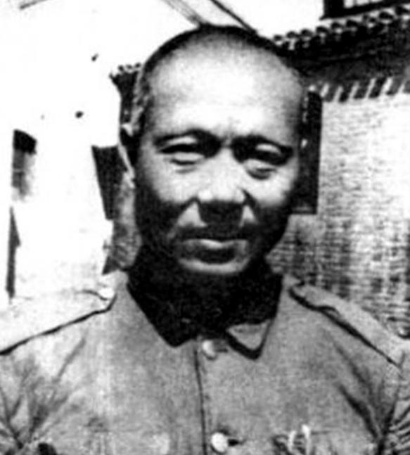 天津之战后，陈长捷一辈子都对傅作义耿耿于怀。

但天津这样的大城，陈长捷只守了2