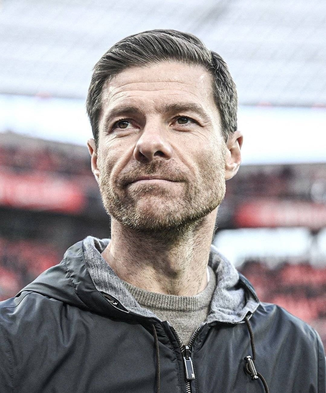 知情人士：阿隆索眼下更愿意陪伴家人，远离聚光灯的纷扰上周刚告别皇家马德里的阿隆索