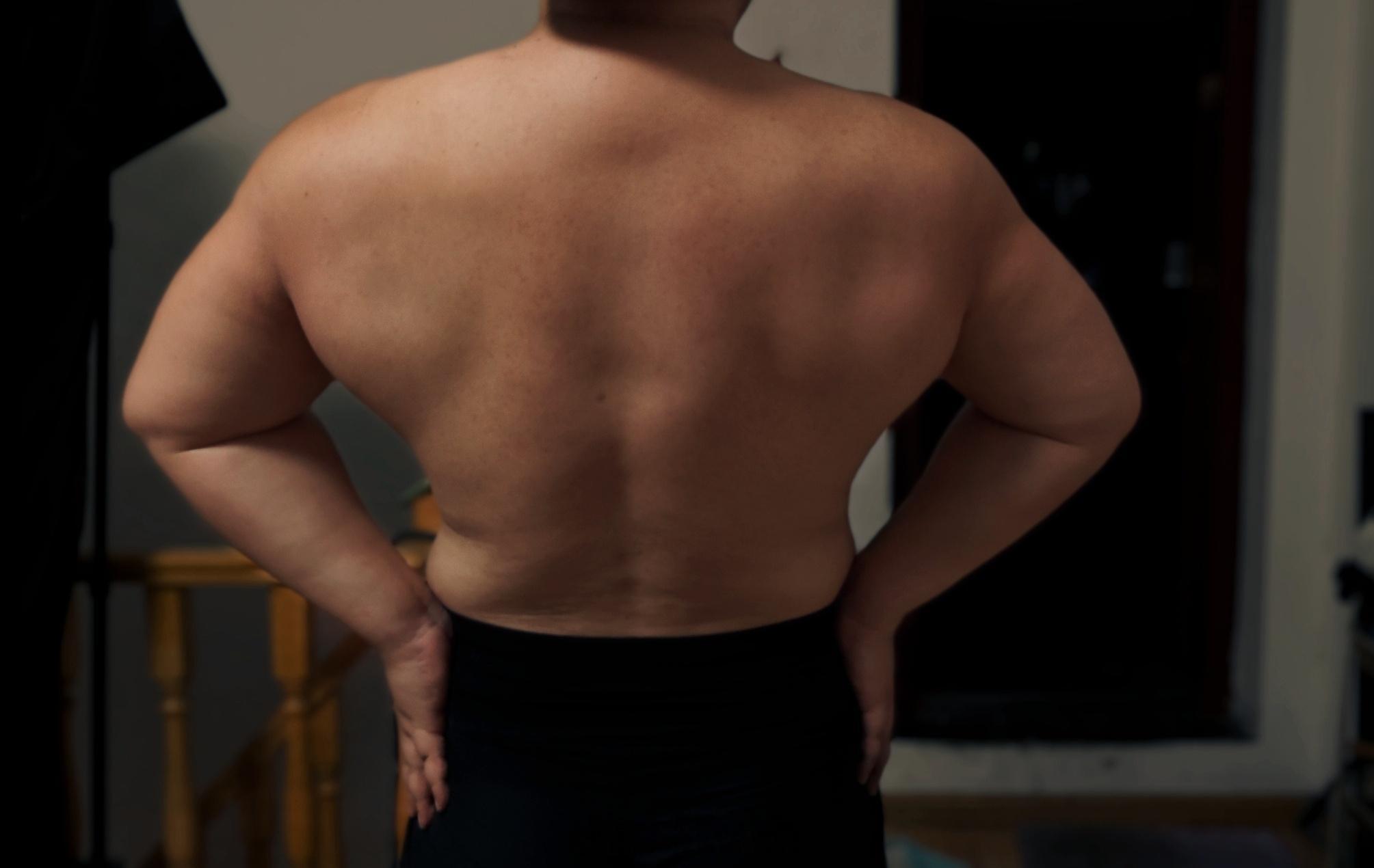 马龙许昕男双冠军唐嫣紧身衣身材今日份健身训练结束🔚，打个卡，哪张观感更好？个人