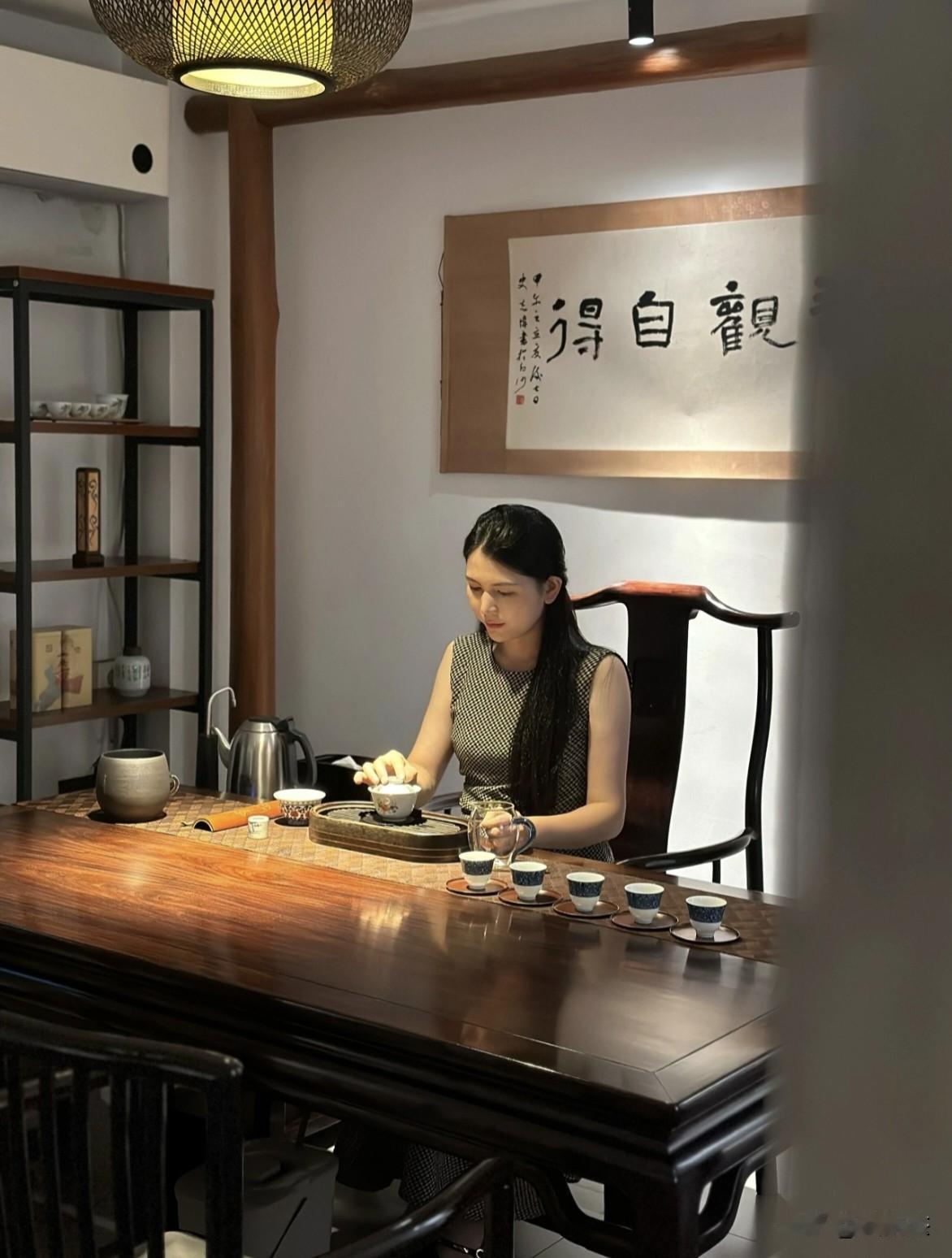 每天安安静静喝喝茶，这是什么样的生活？