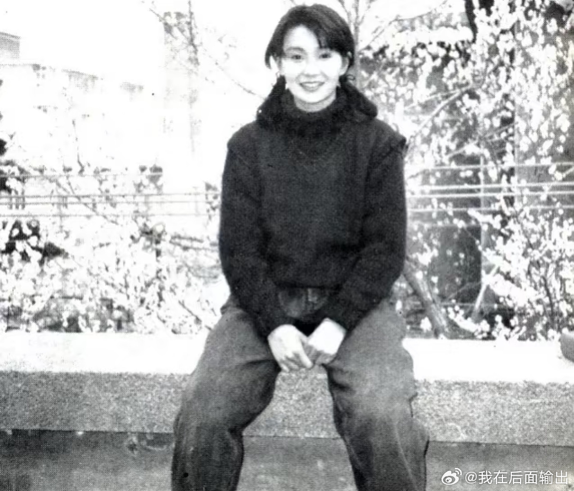 张曼玉 张曼玉妥妥的女神，不老神颜 