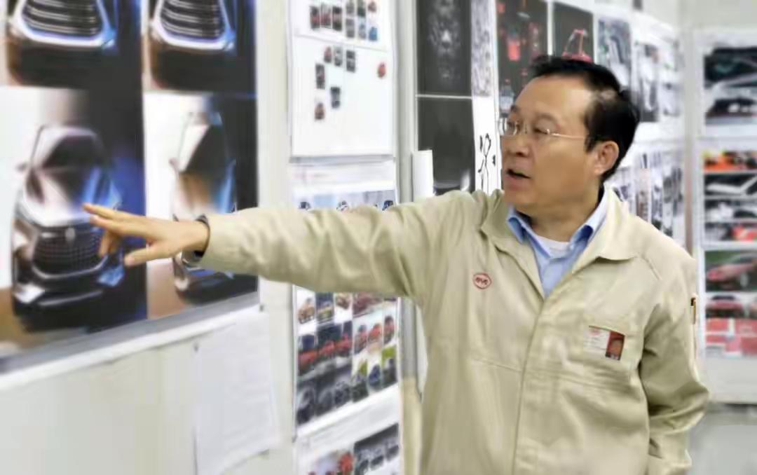 比亚迪廉玉波当选中国工程院院士
这不仅仅是一份荣誉，更是一份责任，一份对中国新能