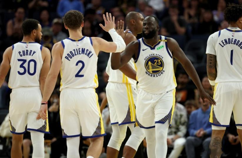 近日，前NBA球员钱德勒·帕森斯、考辛斯、路易斯·威廉姆斯录制了《Run It 