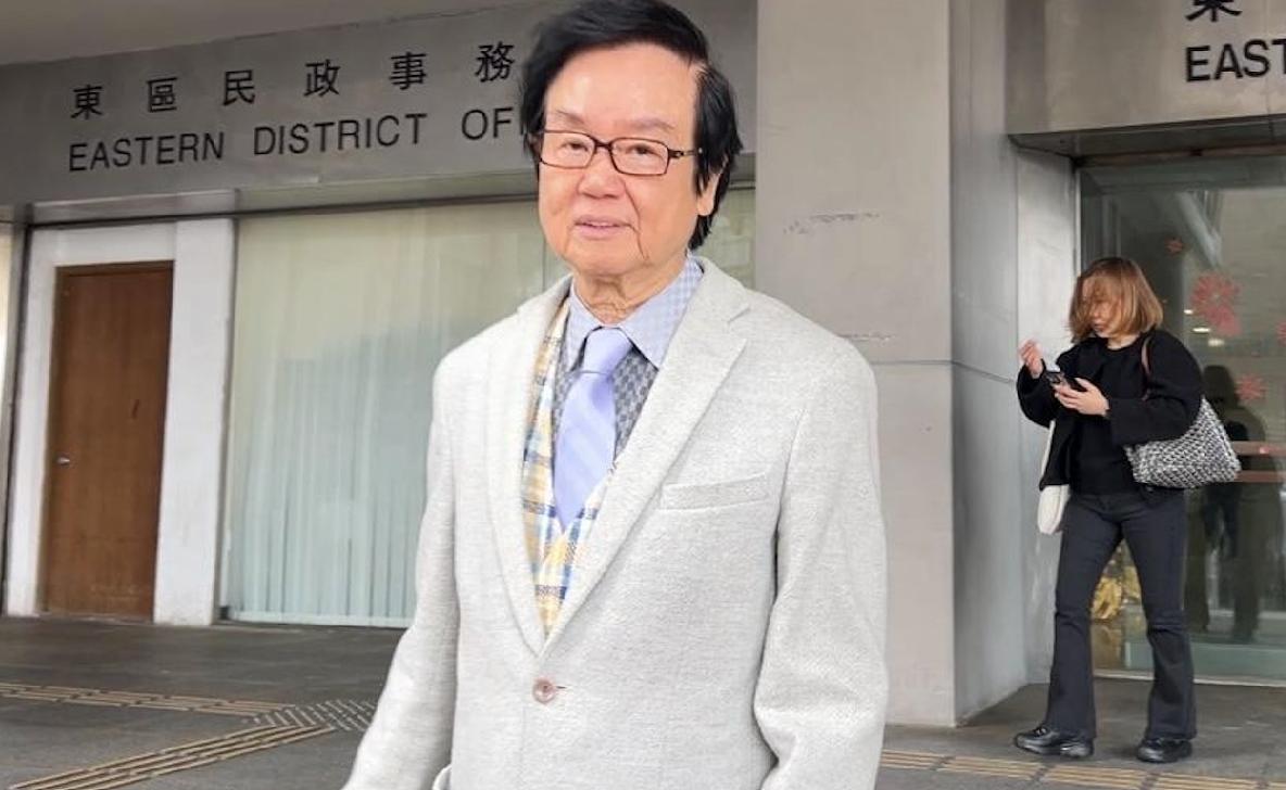 现年79岁的香港知名电影人黄百鸣，在收购天马影视股份期间，怂恿胞妹购入天马影视股