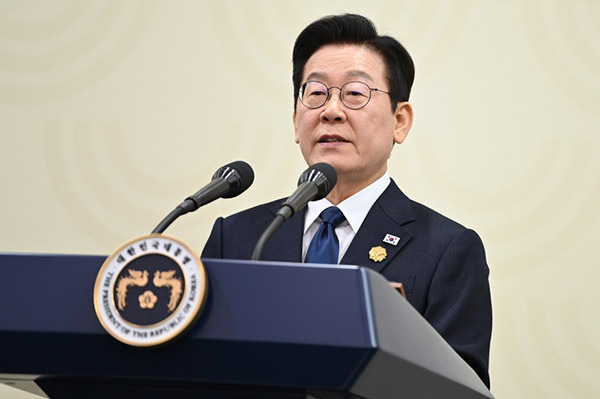 #韩学者认为政府无法在中美间左右逢源# 【#韩国想在中美之间保持平衡# ，韩学者