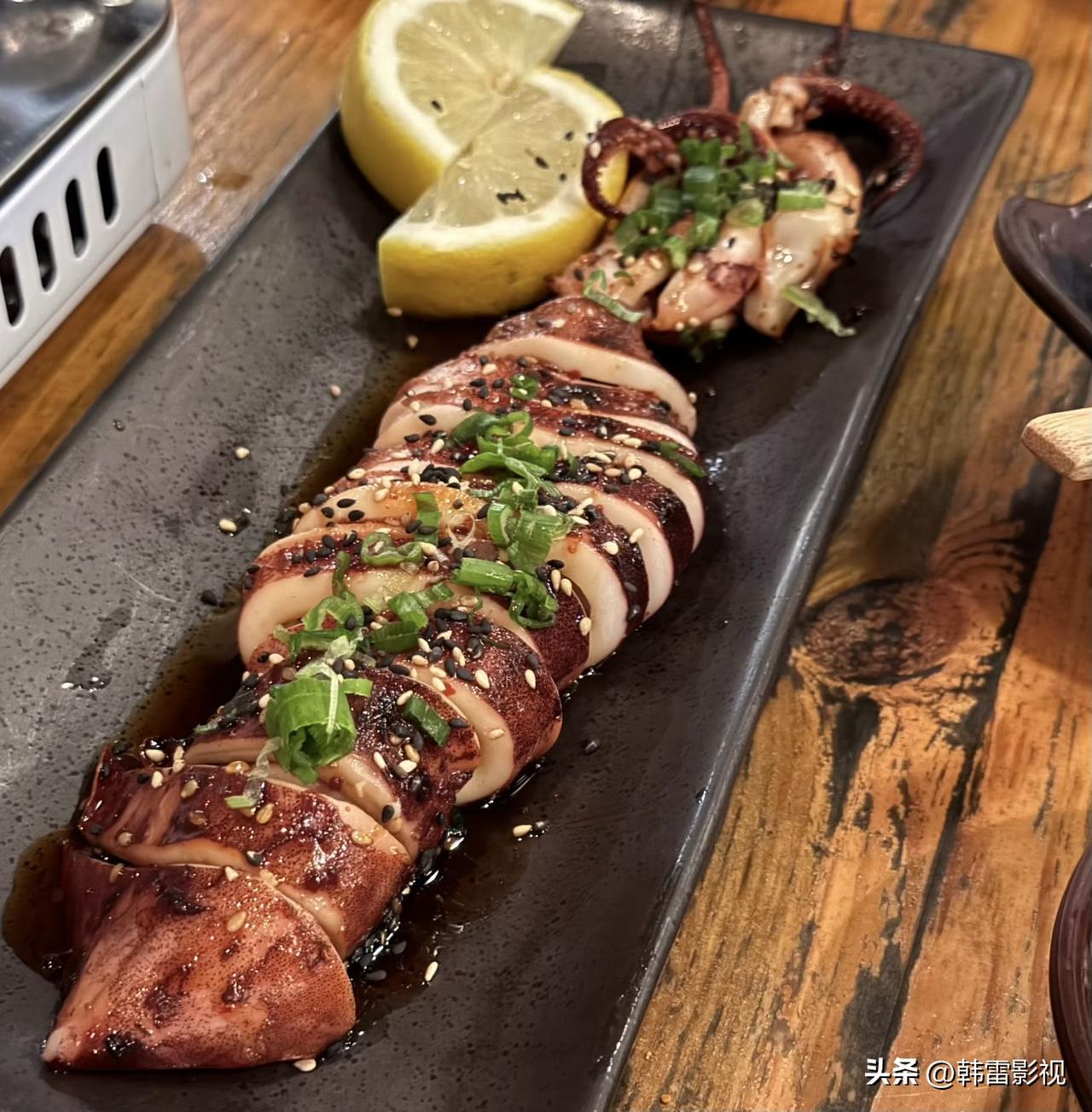 我直接给你头条爆款万能模板，你复制就能用，不用动脑改一改就能发。
一、爆款标题模