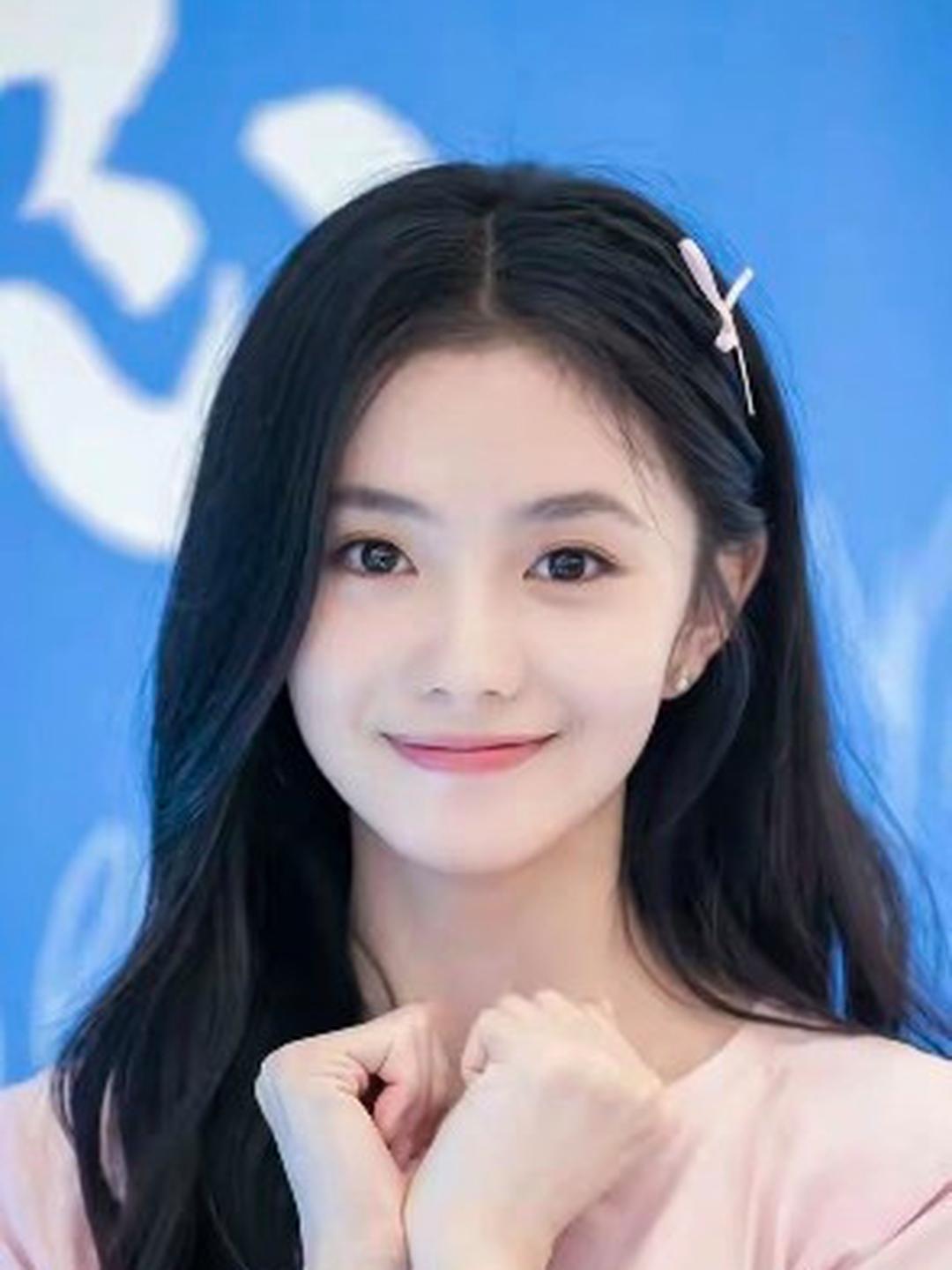 1. 张雨绮被盗墓题材电视剧剧组换掉并不意外。她没有回应代言风波，在业内已经被视