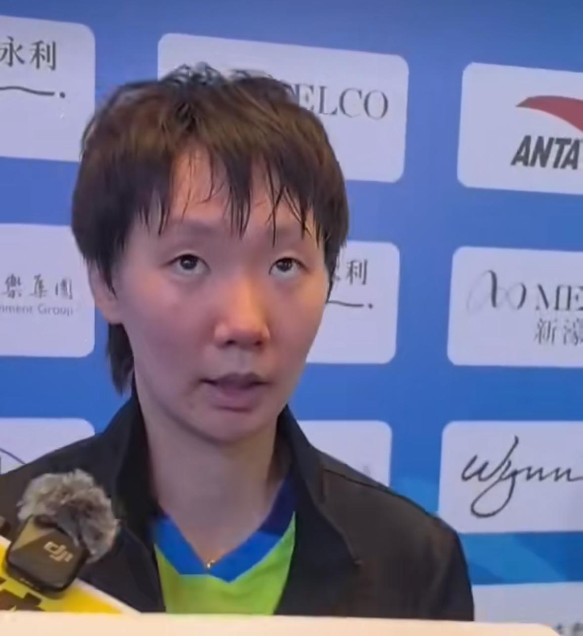 王曼昱4:1钱天一晋级8强赛后采访 不能给对手喘息的机会
11月12日，王曼昱4