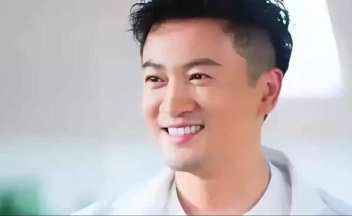 53岁苏有朋坚持不婚不育，跳出世俗模板，活成另一种圆满