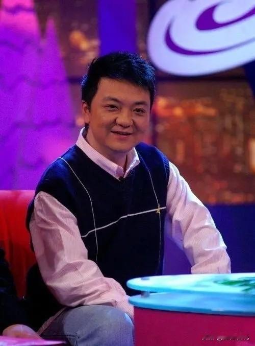 为什么很多人推崇董路，他不是中国足球的救世主！

只是很多没见过世面的人，包括几