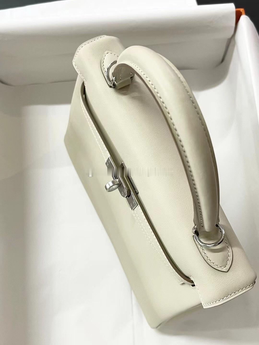 kelly25cm  C10 奶昔白 银扣 swift皮爱马仕hermes