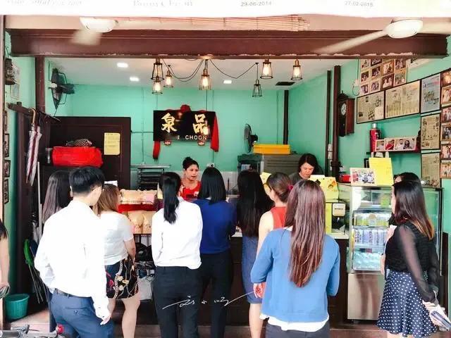 很多中国游客第一次出国旅游，通常都会首选东南亚，尤其是“新马泰”，不仅因为基本上
