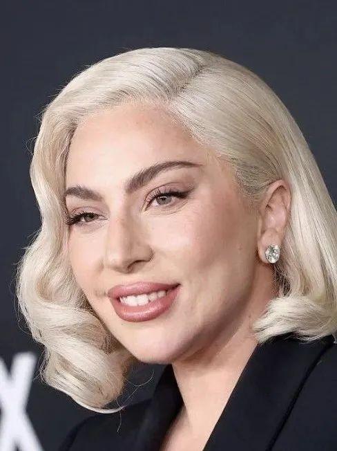 Lady Gaga 出道以来变化好大。