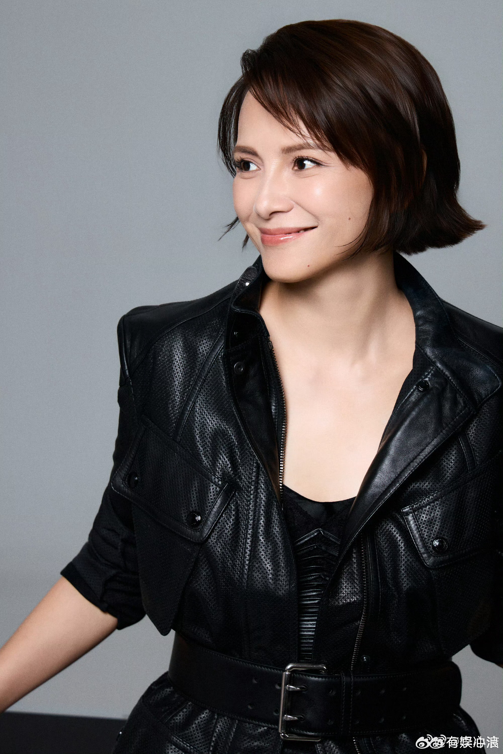 李心洁allblack造型轻松乘风李心洁好优越的骨相太喜欢姐姐了 