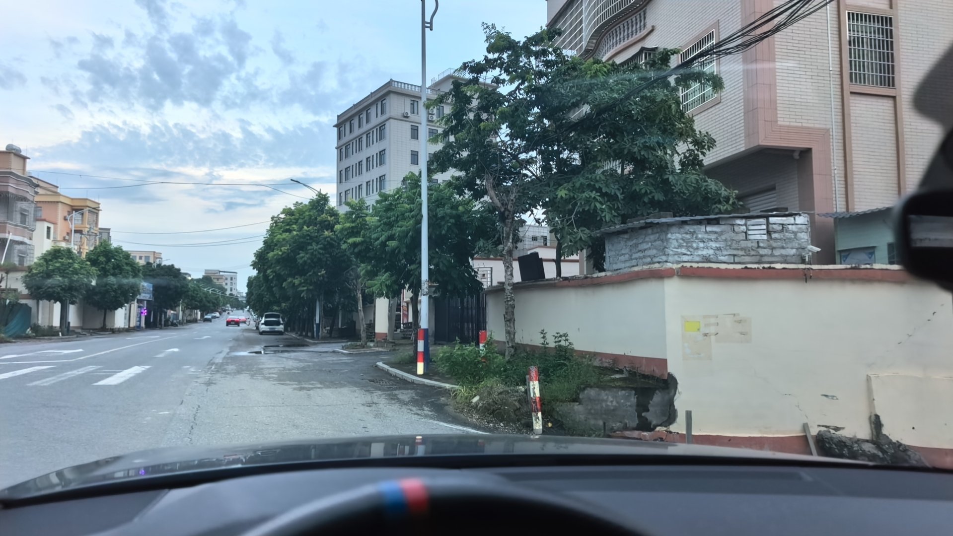 不知如何形容又开启一条路 