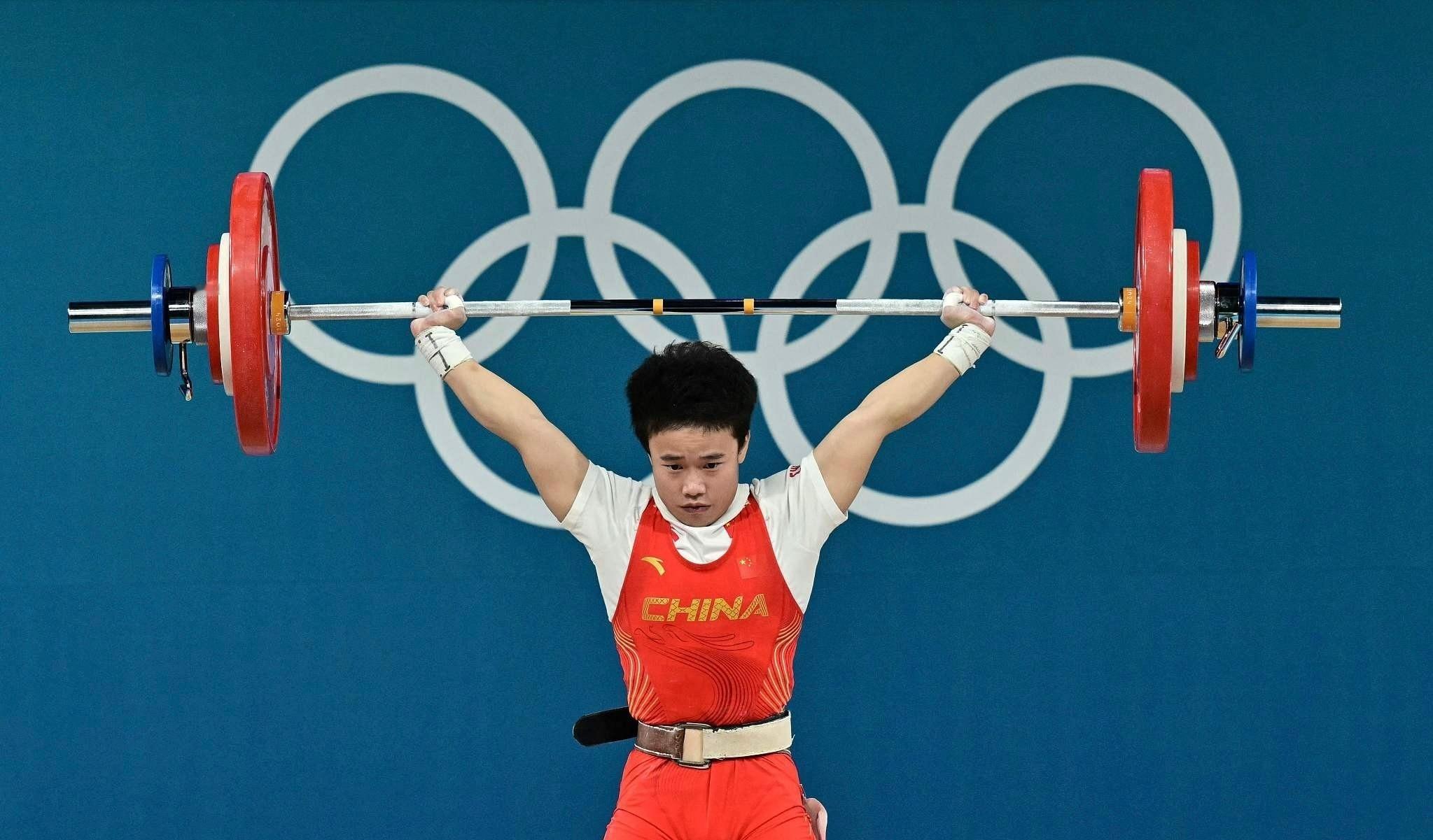 奥运会举重女子49公斤级，东京奥运冠军候志慧最后一把大逆转夺金！抓举落后罗马尼亚