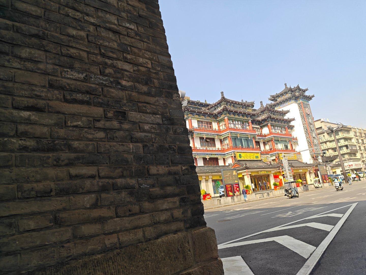 不晓得是西安这边干净还是干燥或其他什么原因，对于我这种鼻炎患者特别友好。我这两天