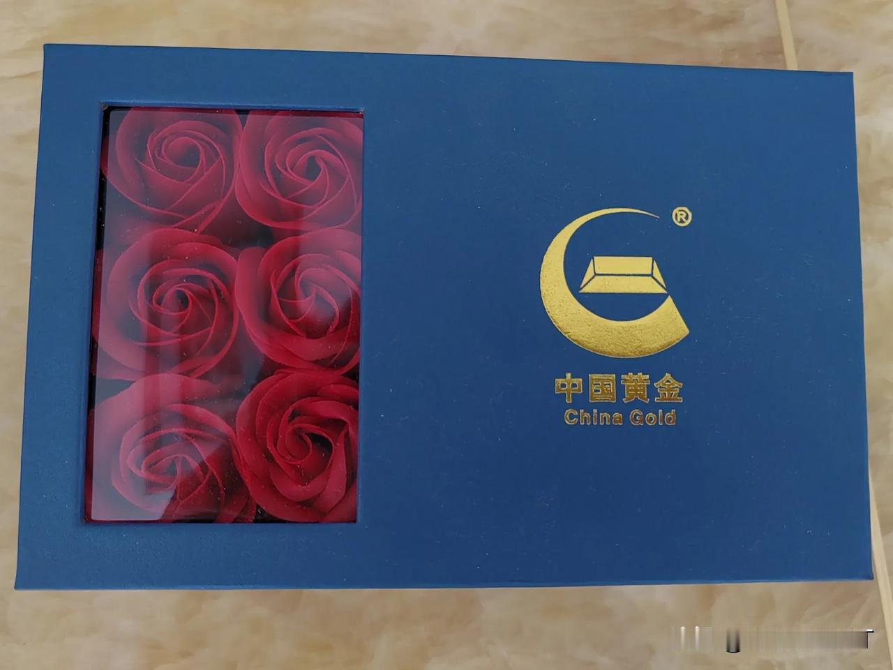 昨天晚上跟读博的儿子聊天，我说:“今天我测了一个肺活量，只有1400。”儿子说: