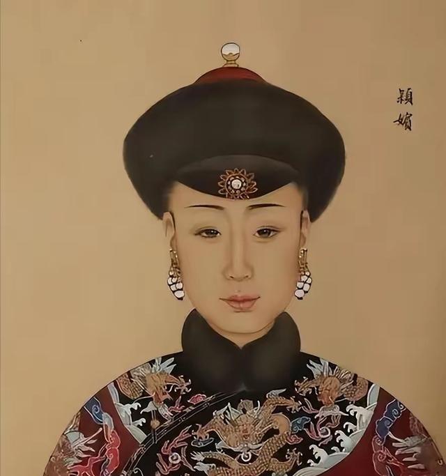 乾隆四十年，清点皇家殡宫的官员们吓傻了，在一个不起眼的角落里，竟然有一口停放了整