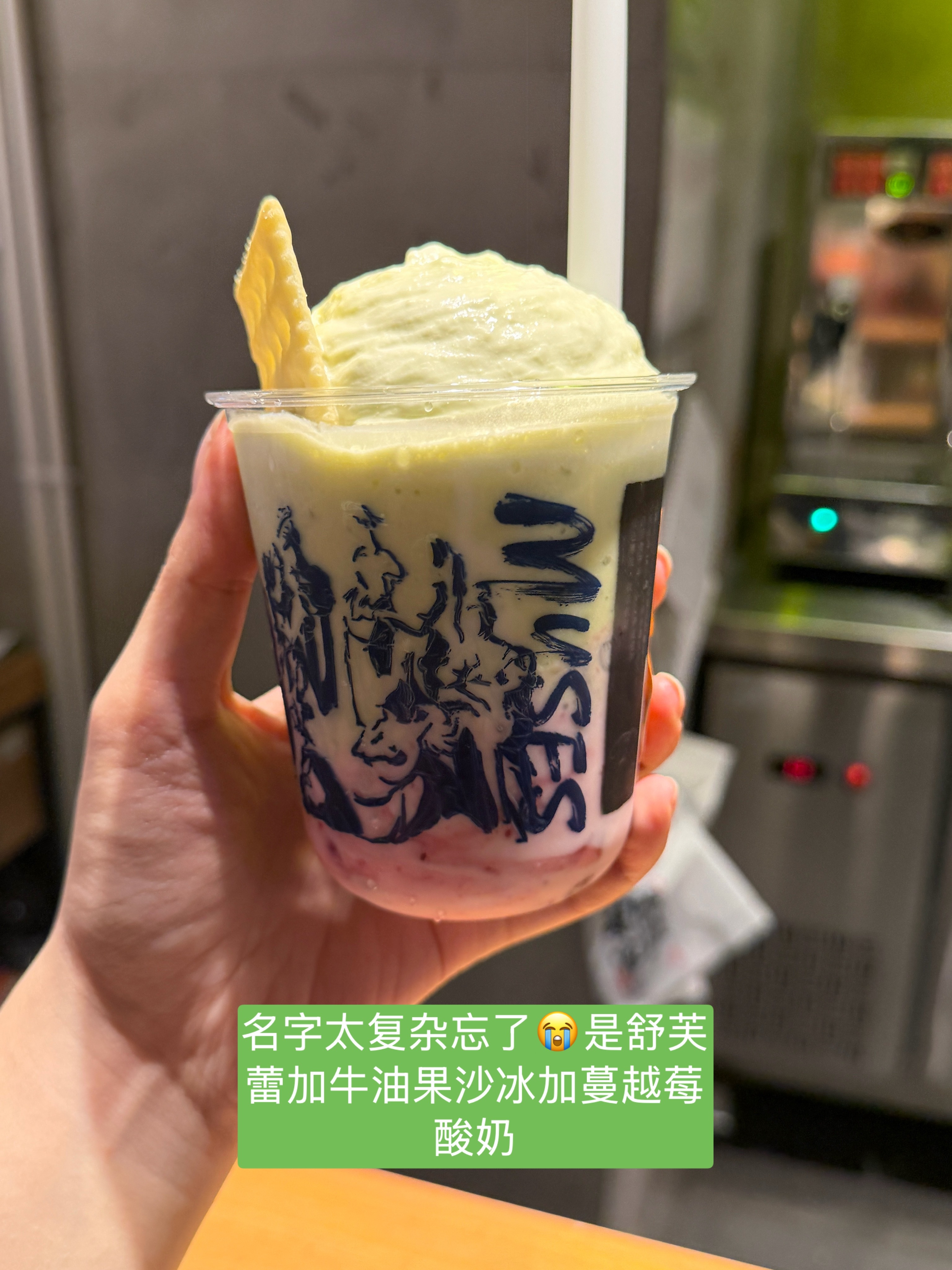 明天回北京，发现0个人在我导不在室友不在小杜也不在无奖竞猜我能在北京老实待上半个
