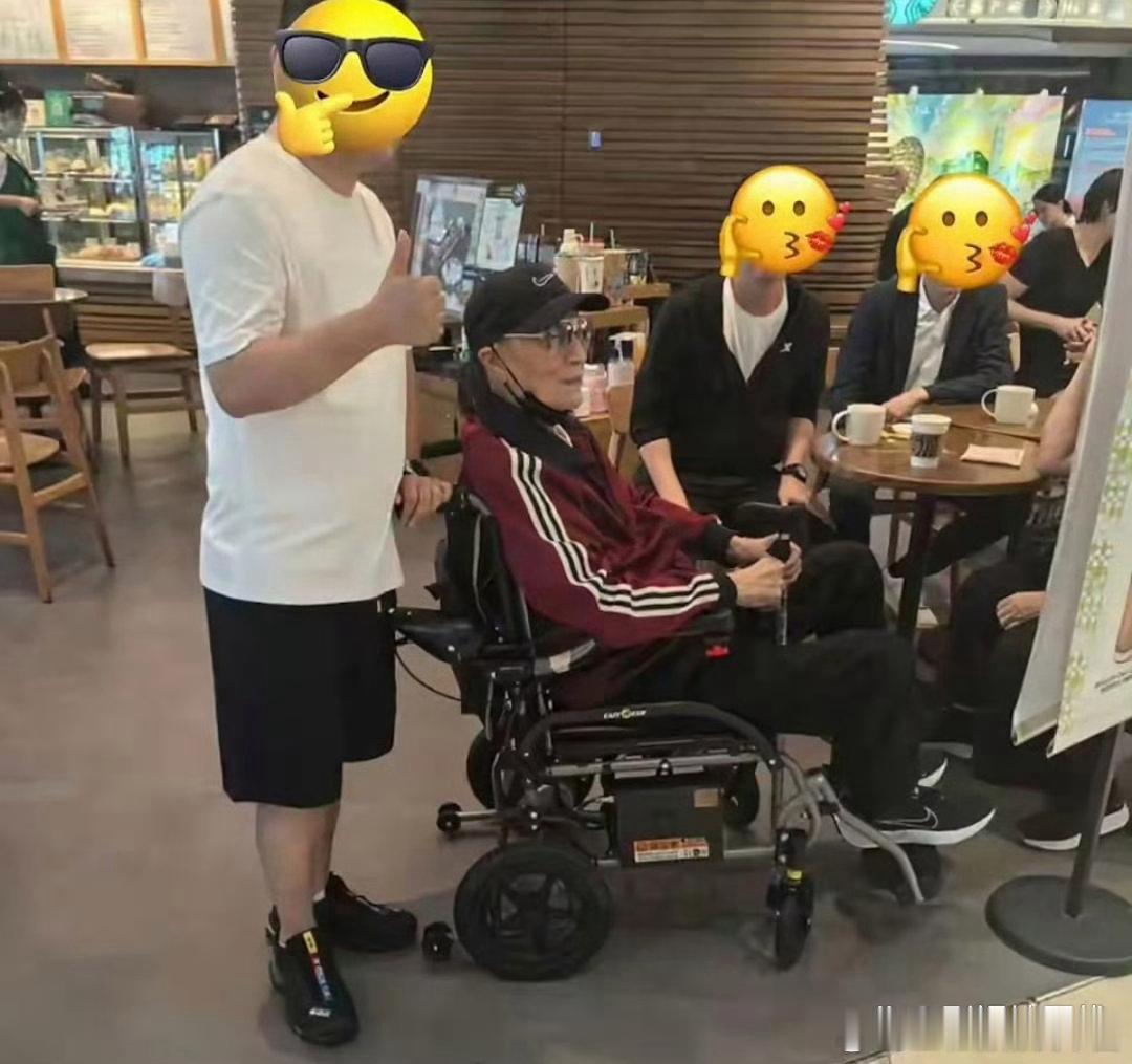 谢贤最后一次公开露面2022年，85岁的他凭借《杀出个黄昏》获得金像奖最佳男主角