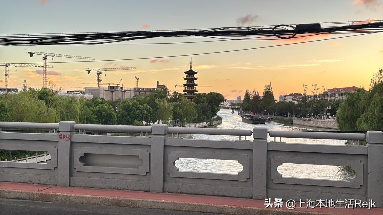 在上海就每个人都能有好工作吗？肯定不是绝对的，但找对时机真的能少走很多弯路。
之