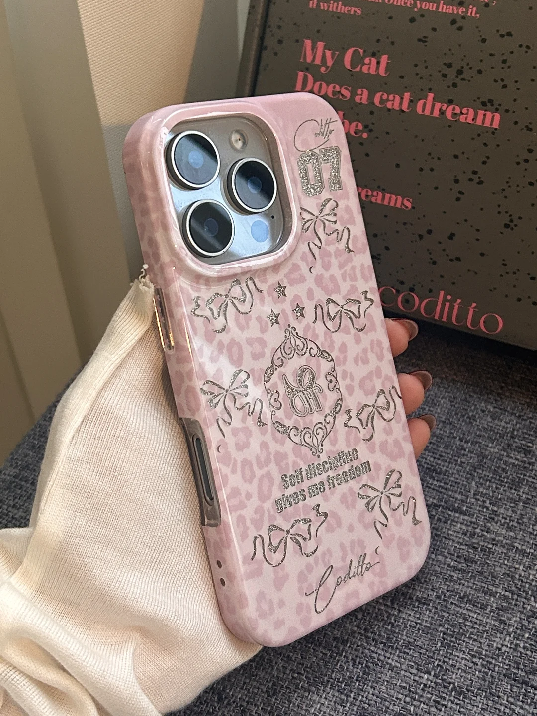 很喜欢粉色豹纹高颜值手机壳！和原色很配耶～