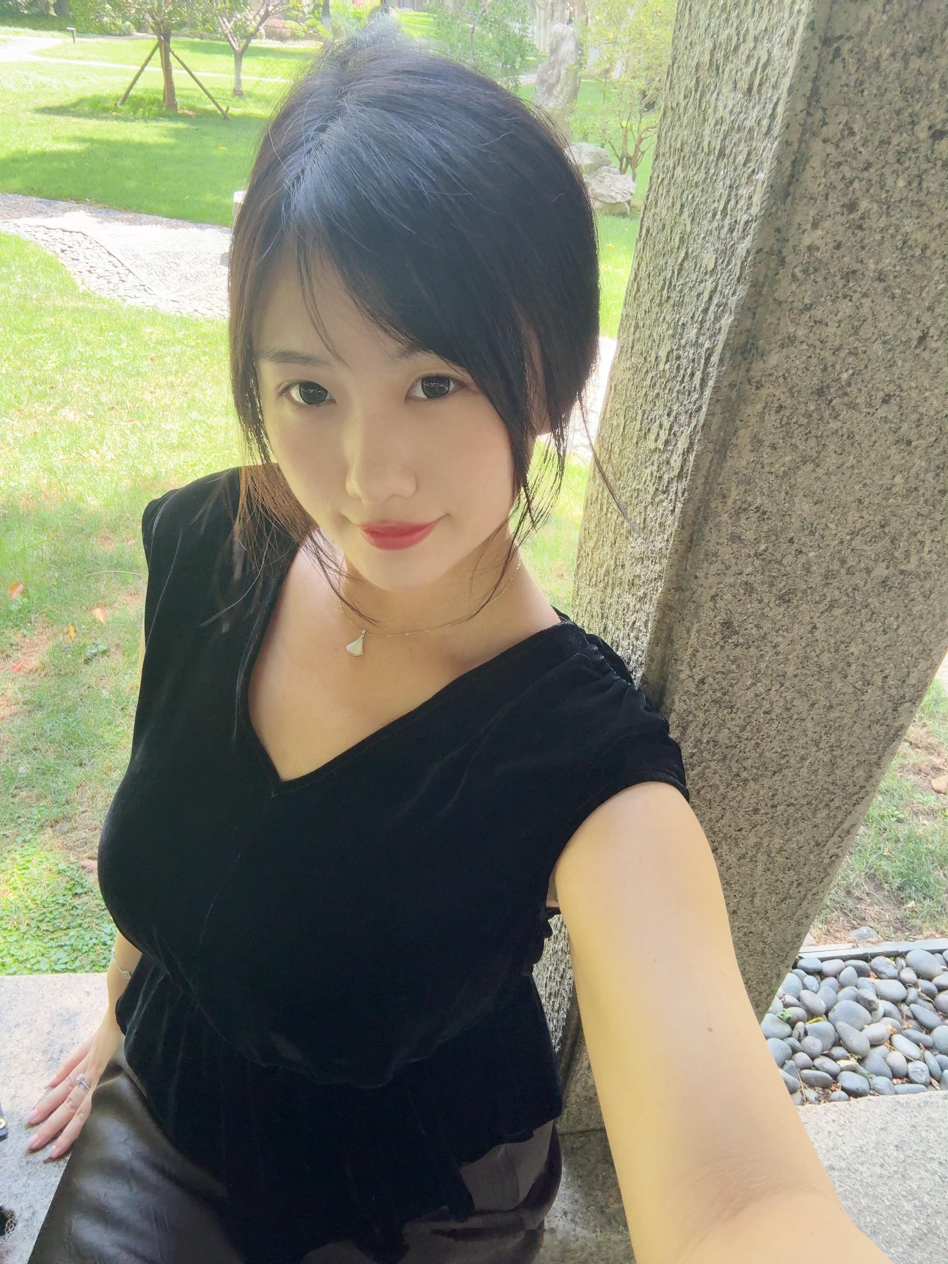 浓郁的夏天配上深海大肥猪拌饭[色]  ​​​