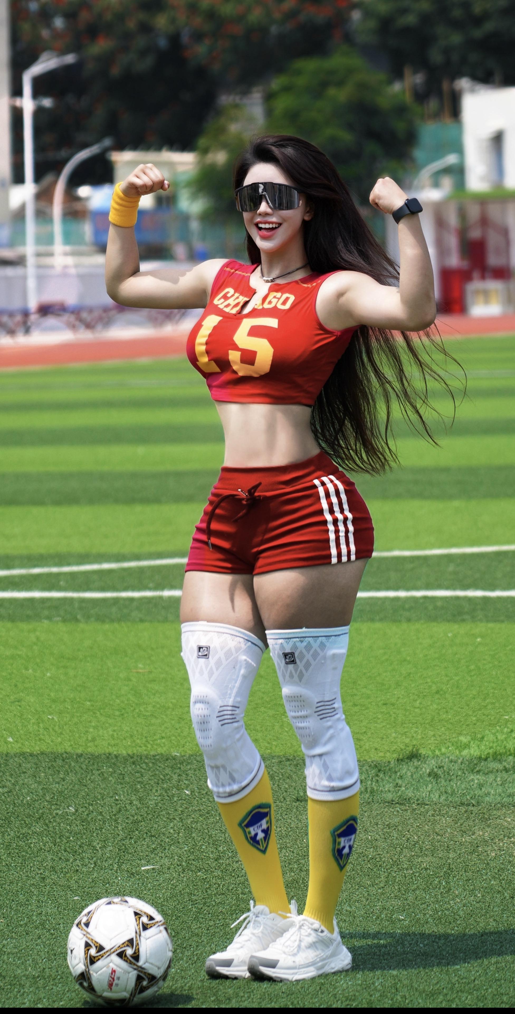 👹。社会没有参天树 我是“15 “你记住.