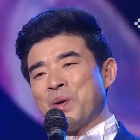 《经典民歌雅致悠远，陈艳伟演唱《可爱的一朵玫瑰花》，唱腔细腻温润》播放量：308